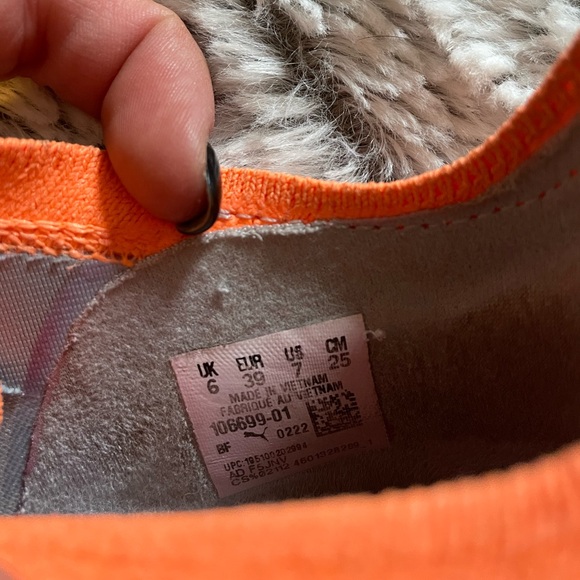 Men’s PUMA soccer cleats - Picture 2 of 4